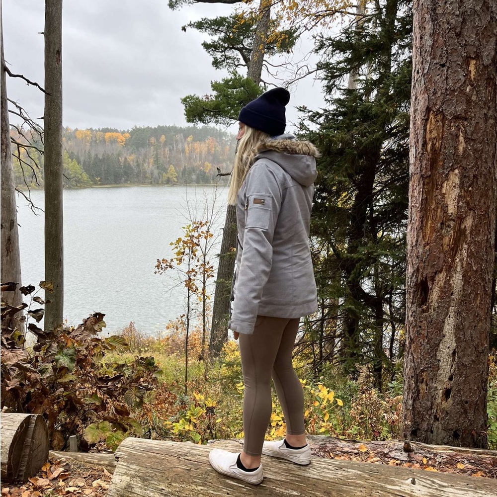 Meet your Posher, Maya